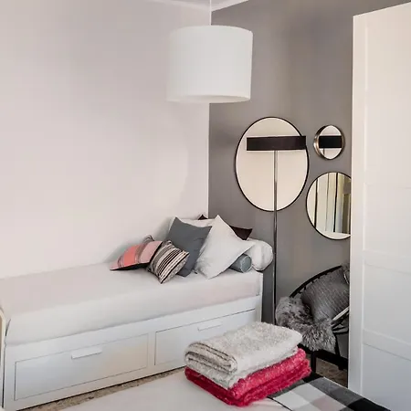 Apartment Contemporanea Tra Le Vie Storiche