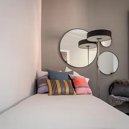 Apartment Contemporanea Tra Le Vie Storiche *
